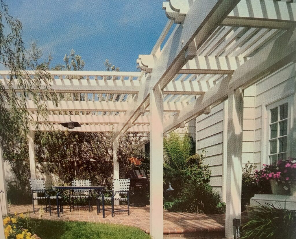 アメリカの雑誌より抜粋　白いパーゴラ