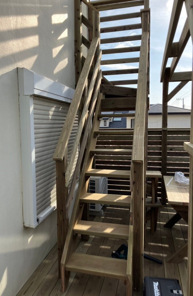 木製階段 長持ち木材 お手入れ簡単 茅ヶ崎市