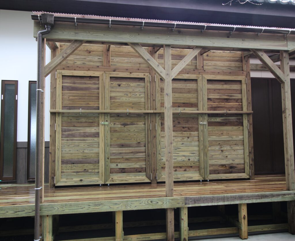 農家大容量木製収納庫 納屋 長持ちくる国産材 茨城県つくばみらい市