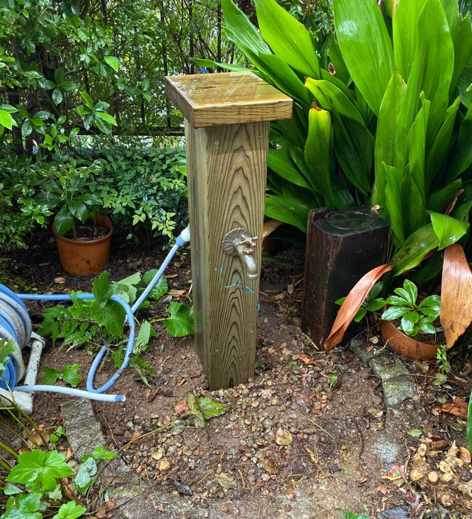 国産材　高耐久処理木材で作る　長持ち　単独の立水栓