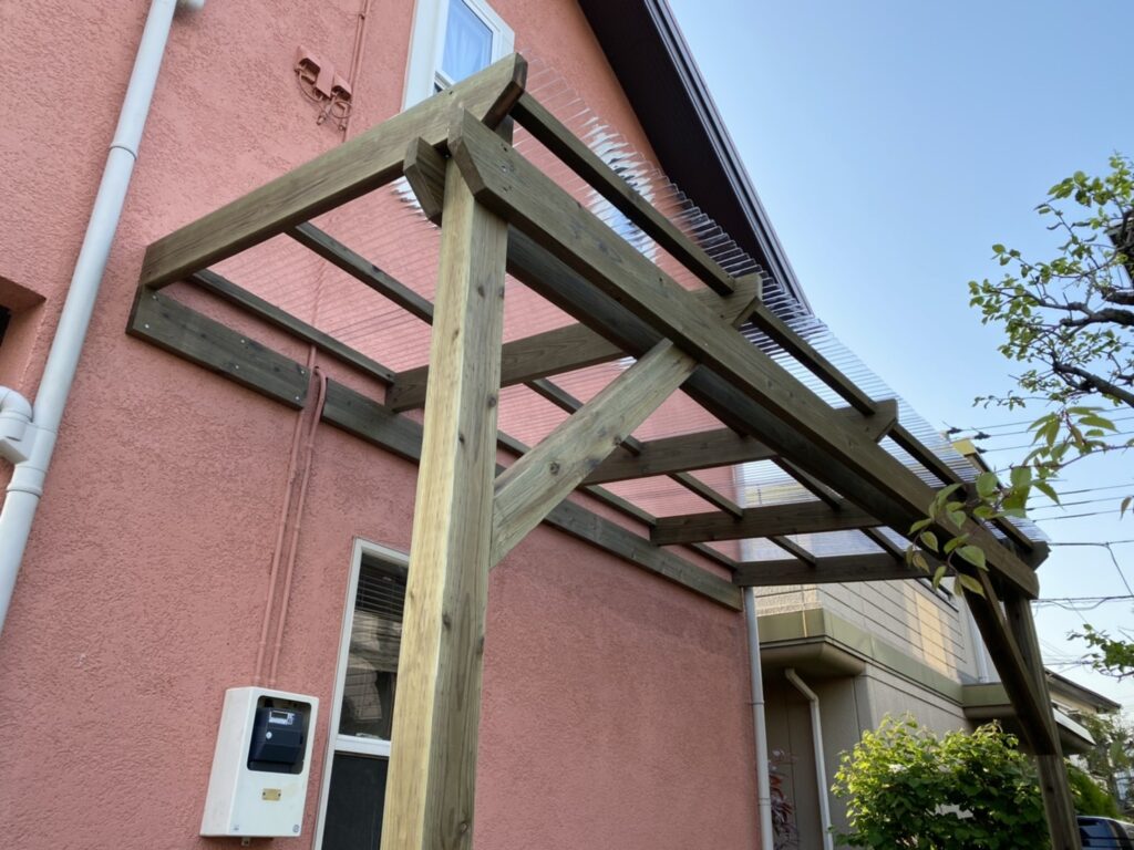 雨除け　木製駐輪場　国産材　　費用を抑える　横浜市都筑区