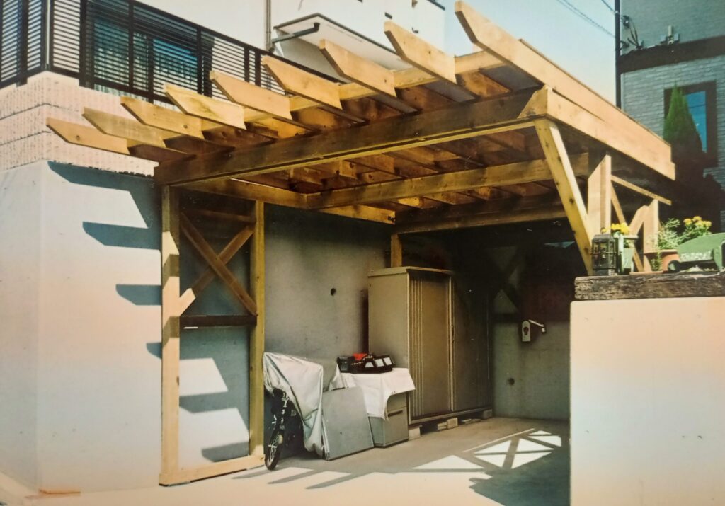 カントリー調　木目　自由設計　木製カーポート　横浜市緑区