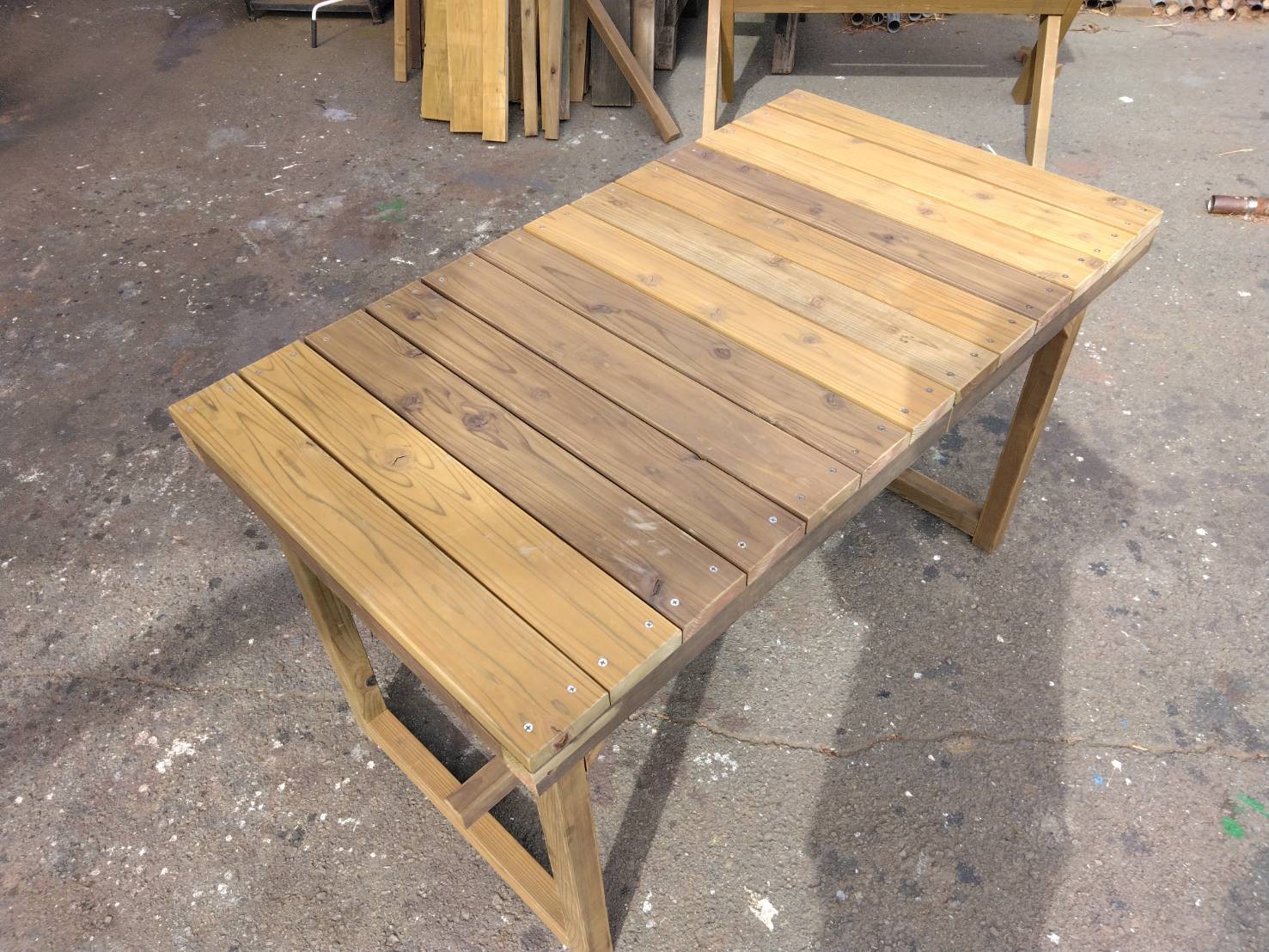 屋外木製品、木製テーブル