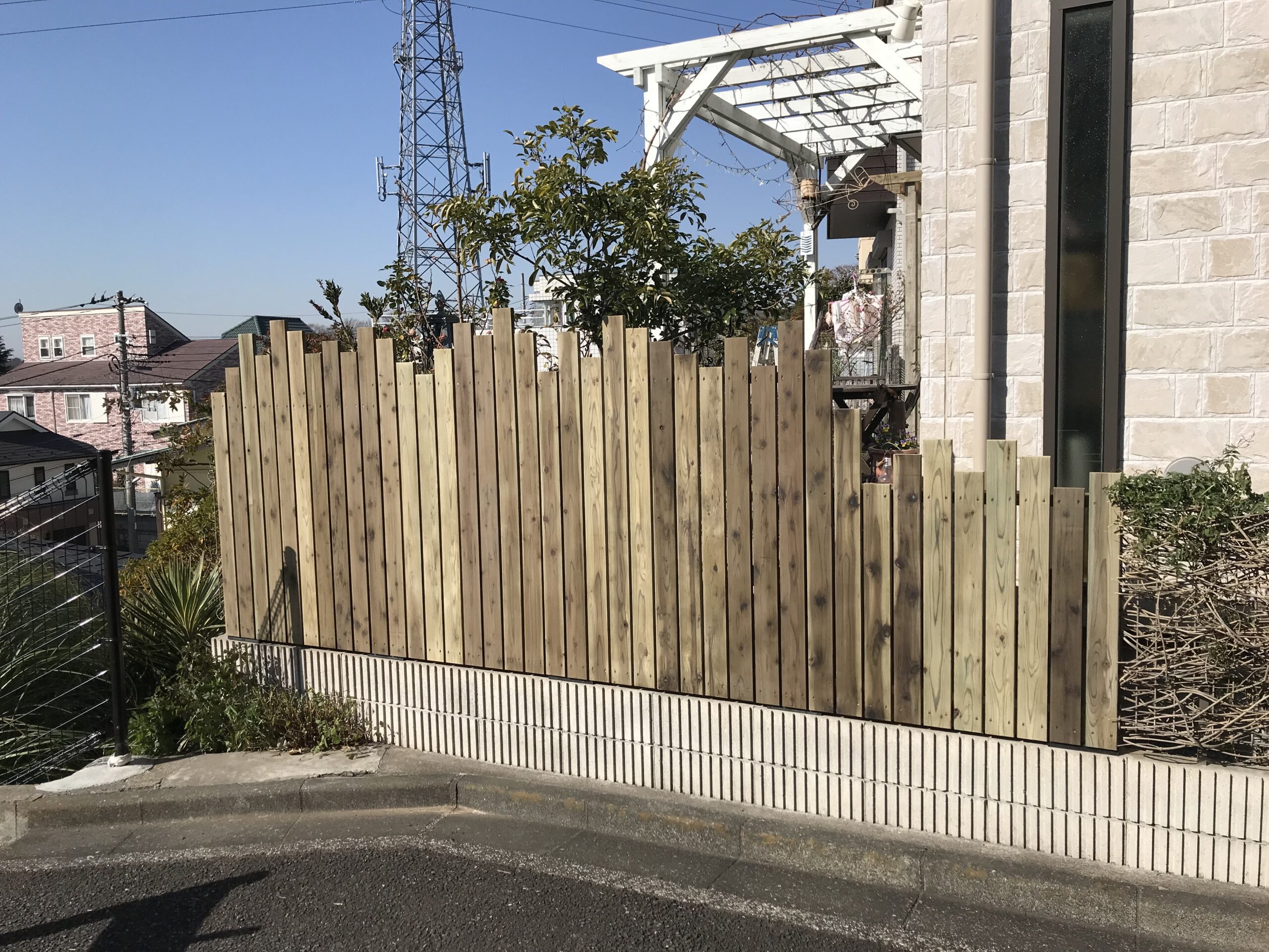 ウッドフェンス、木製フェンス、LBウッド、高耐久処理国産材、特許材、川崎市高津区