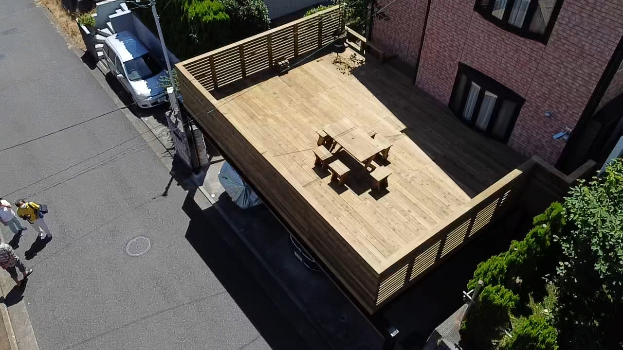 横浜市青葉区の車庫上デッキ（ガレージデッキ）