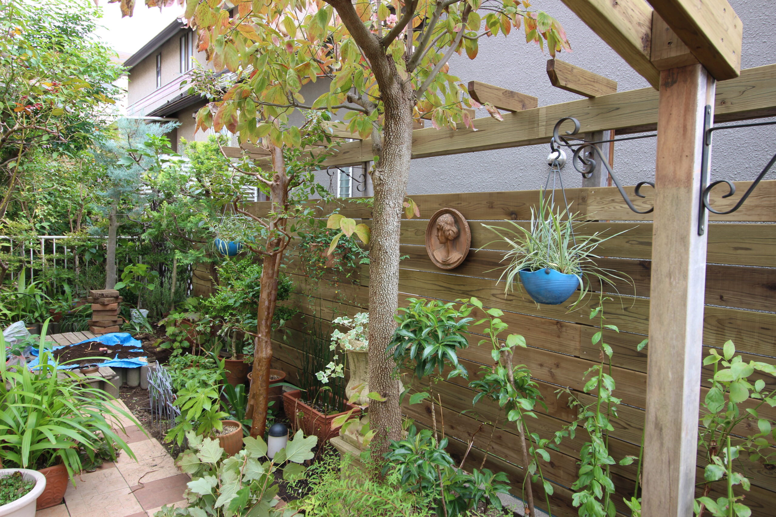 飾りたくなるウッドフェンス