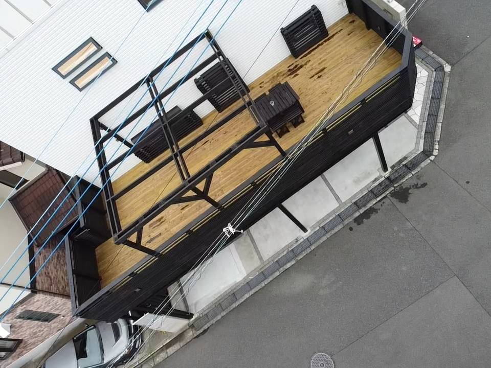 横浜市青葉区の鉄骨の上のウッドデッキ(ガレージデッキ)