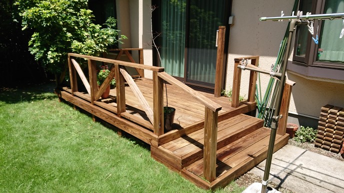 目黒区の特許材で高耐久処理木材のLBウッドで作ったウッドデッキ