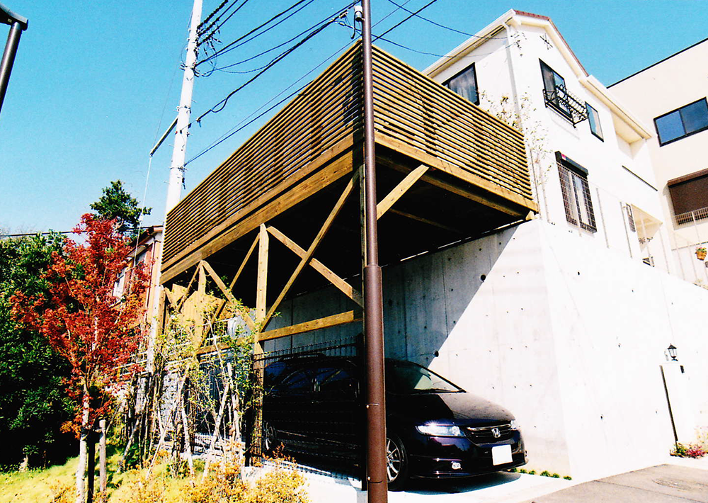 神奈川県川崎市T様邸　車庫上を有効利用した広いカーポートで技あり！